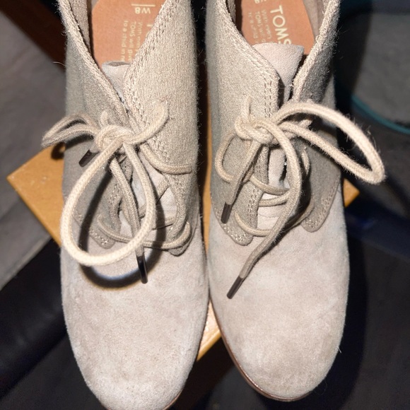 Booties - Picture 4 of 4